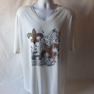 New Orleans Bourbon Street short sleeve v-neck top